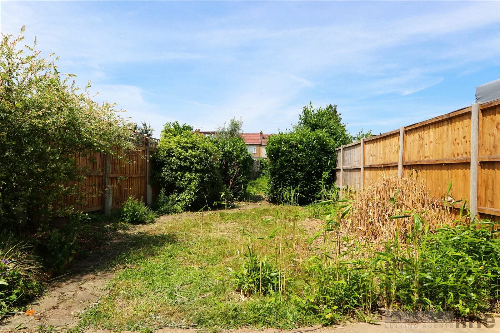 House Rochester Close in Greater London