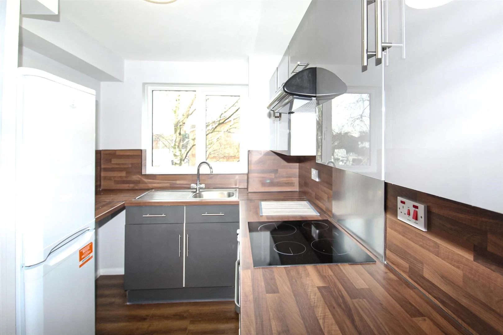 Flat Wilbury Way in Greater London