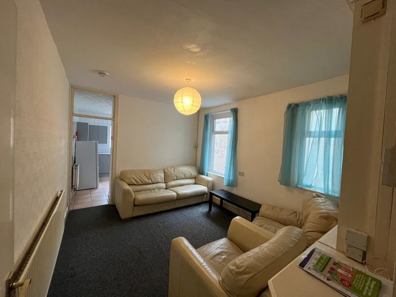 Flat Allensbank Road in Cardiff