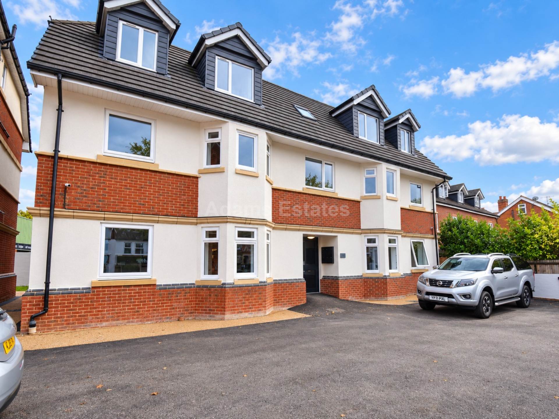 Flat Basingstoke Road in Reading