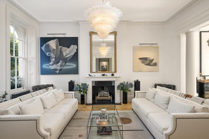 House Eaton Square in City of Westminster