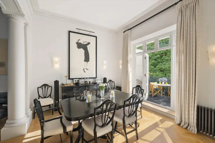 House Eaton Square in City of Westminster