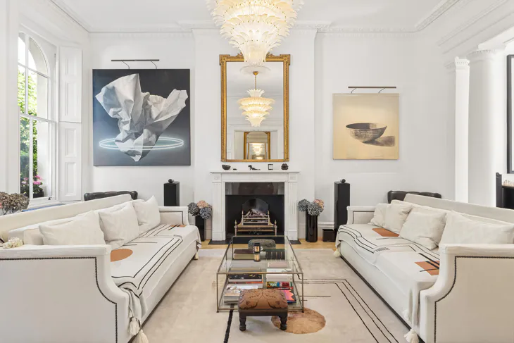 Flat Eaton Square in City of Westminster