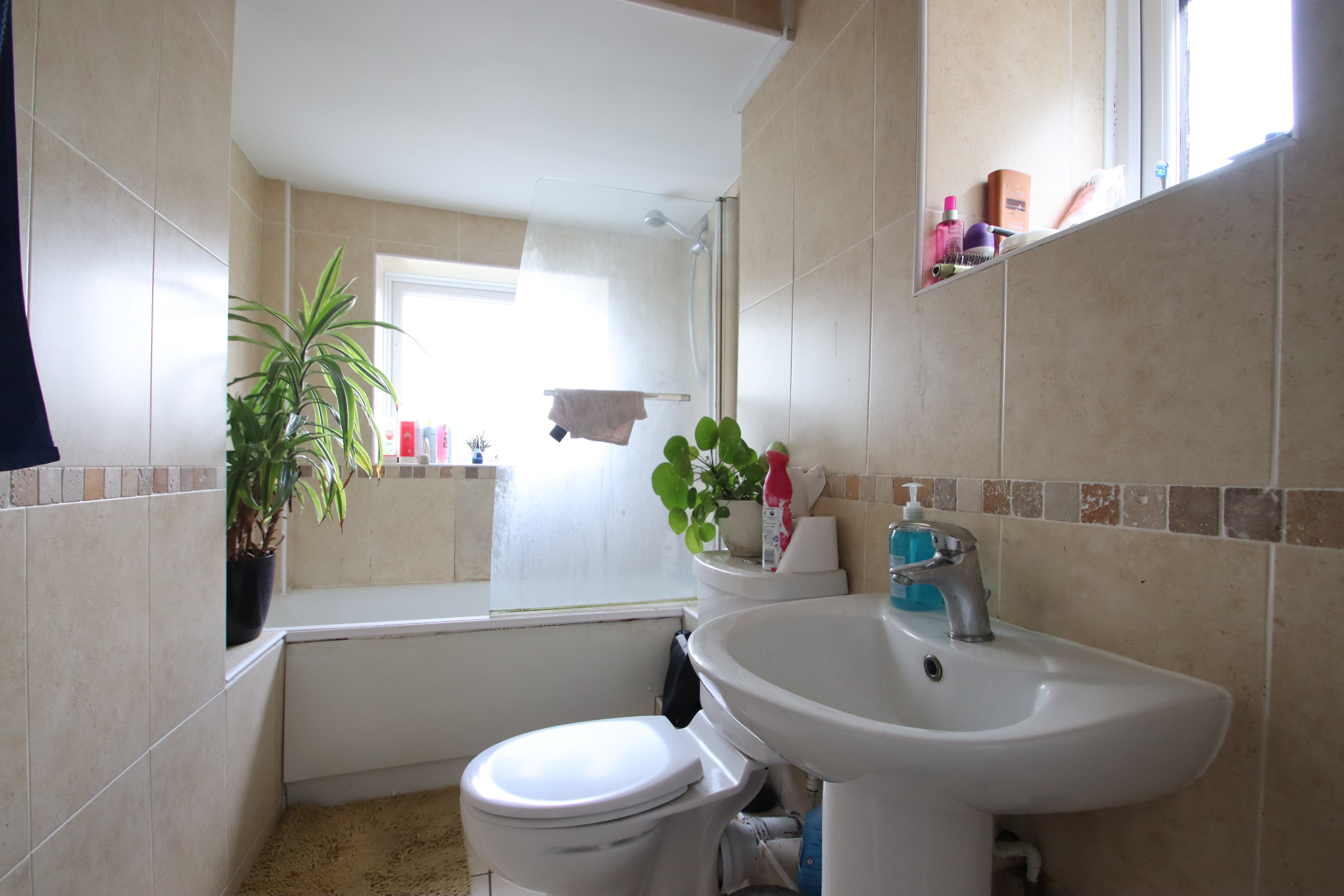 Flat Dickenson Road in Weston-super-Mare
