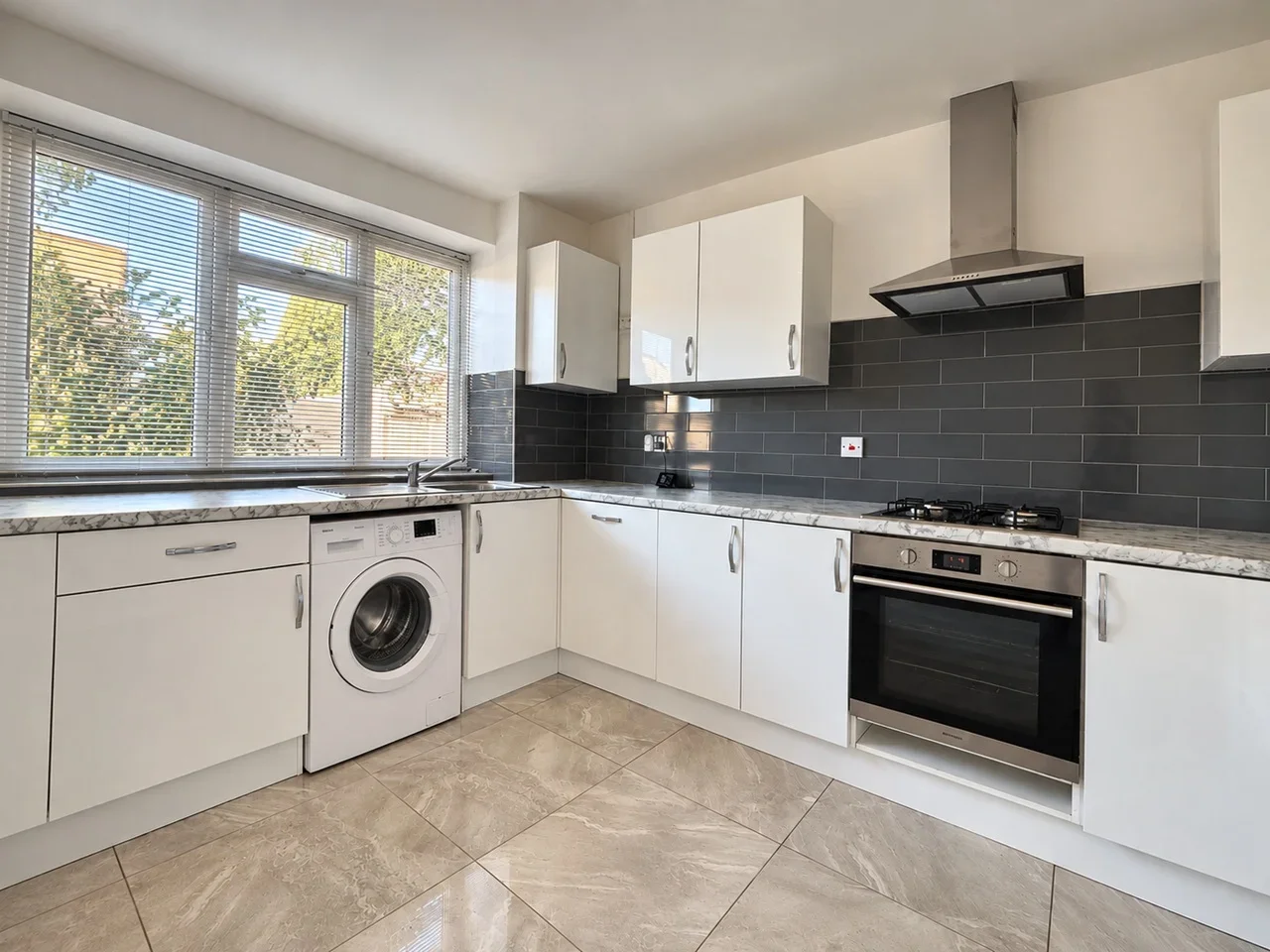 Flat Fraser Street in Greater London
