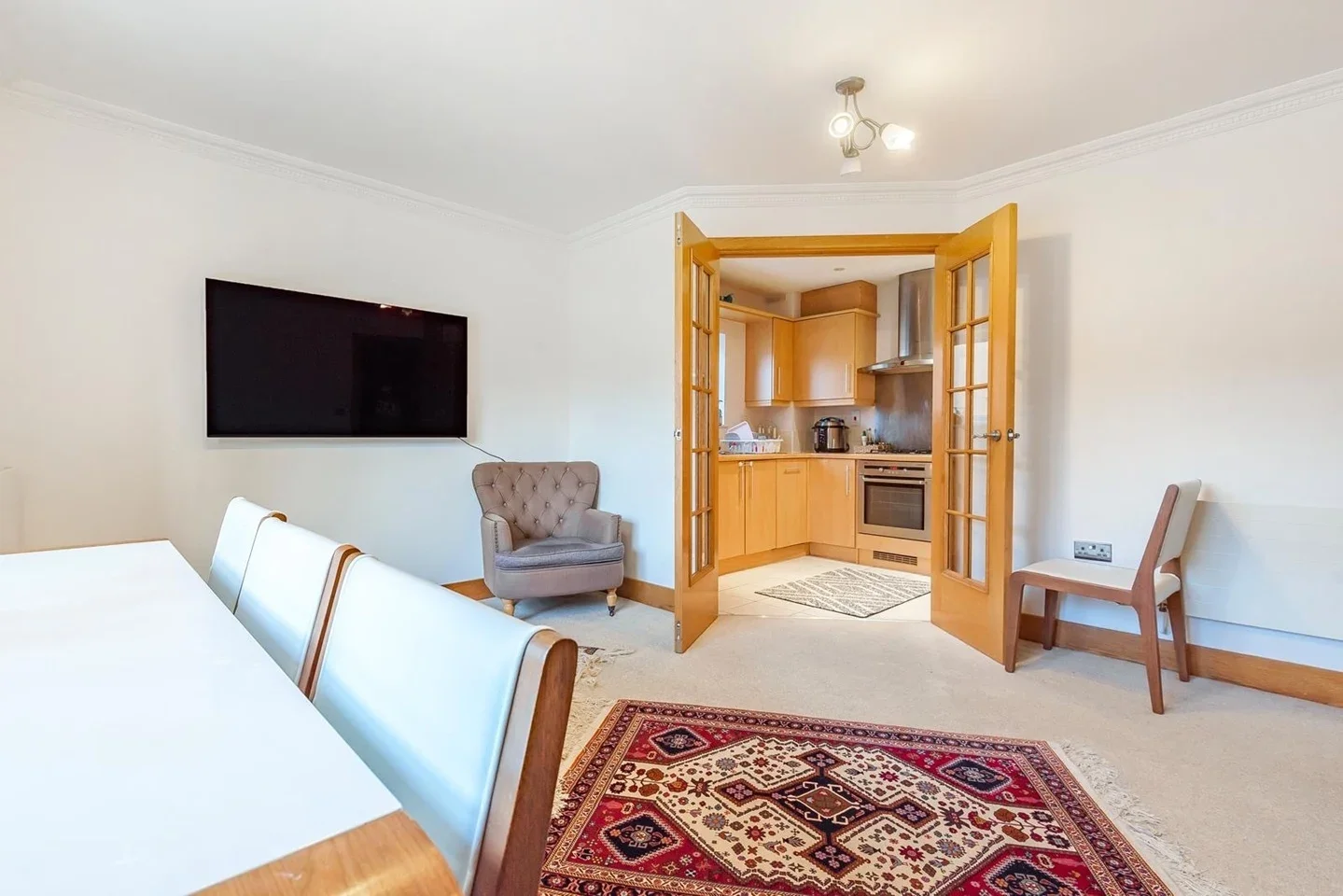 Flat Skerne Walk in Greater London
