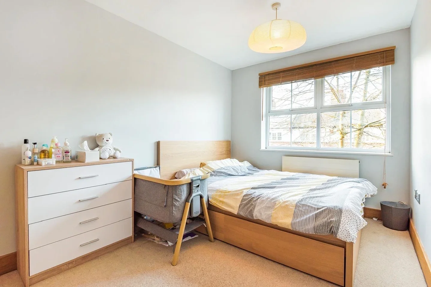 Flat Skerne Walk in Greater London