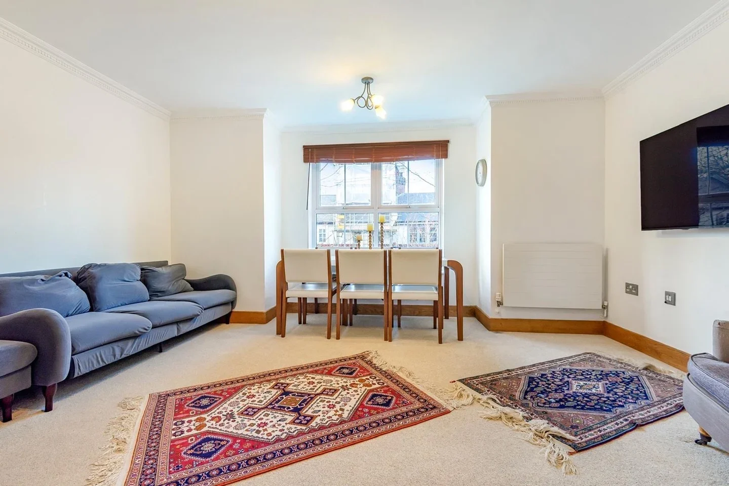 Flat Skerne Walk in Greater London
