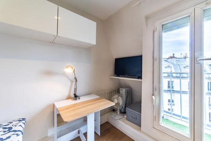 Flat Rue de Montreuil in Paris