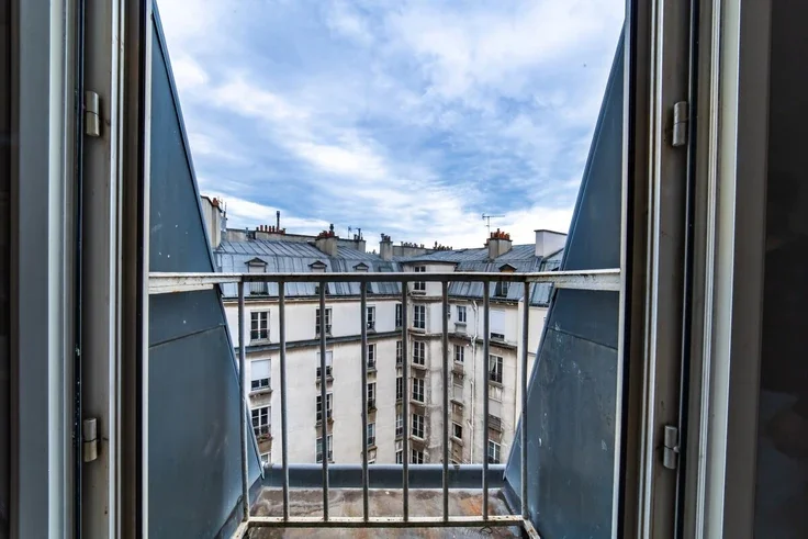 Flat Rue de Montreuil in Paris