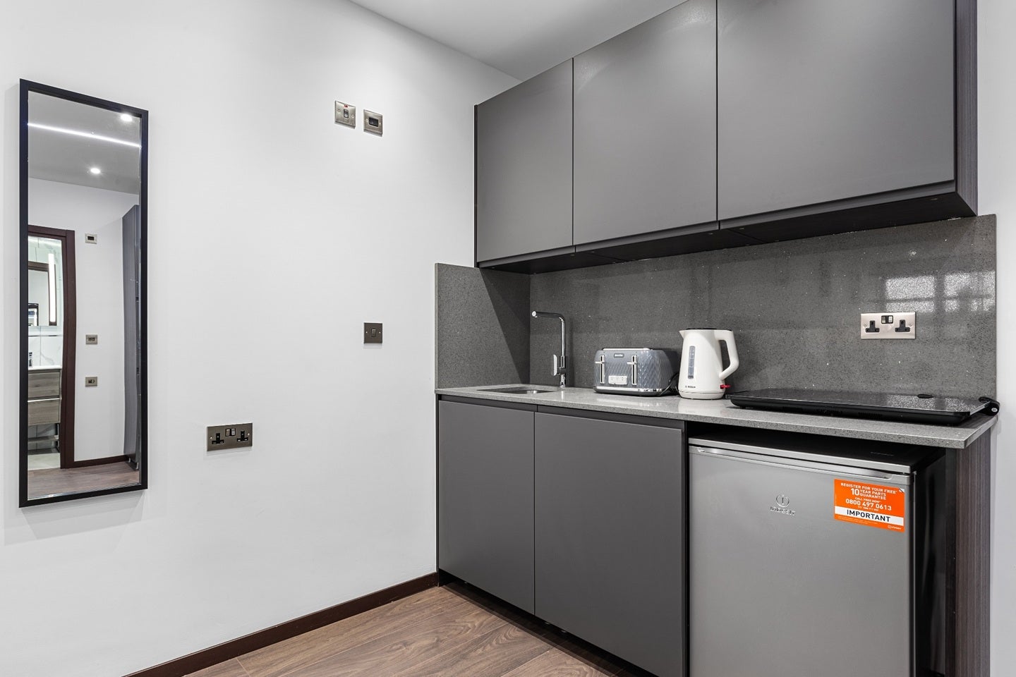 Flat Armitage Road in Greater London