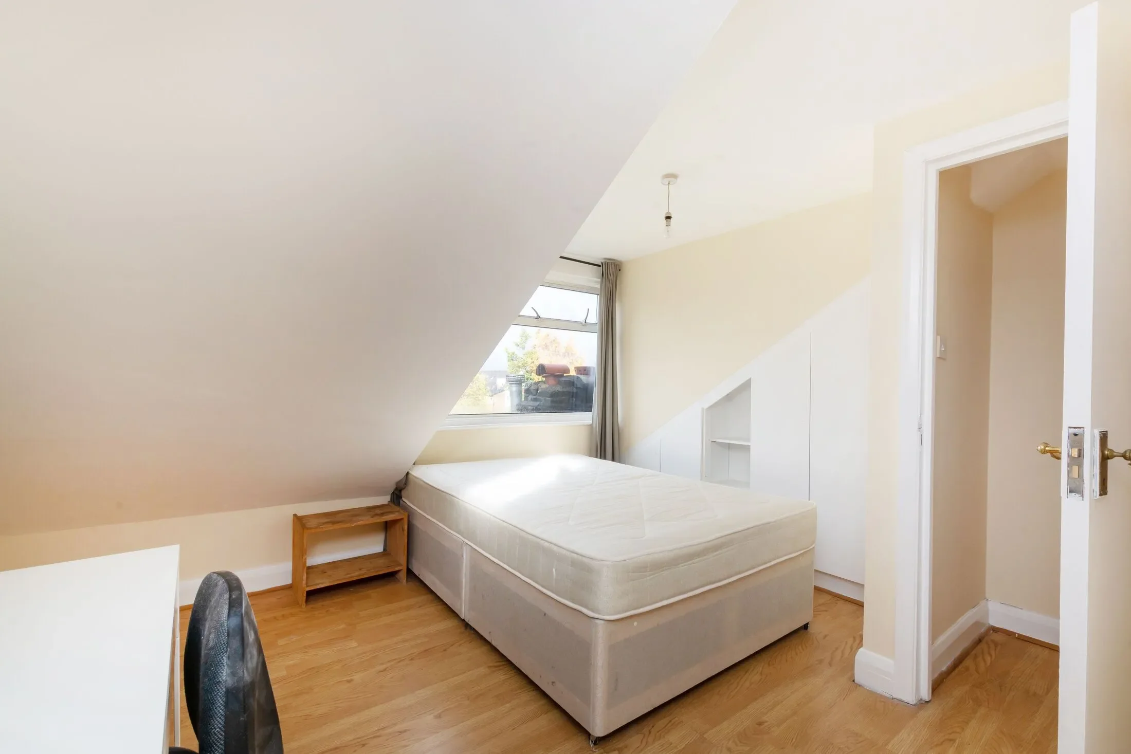 Flat Cavendish Road in Greater London
