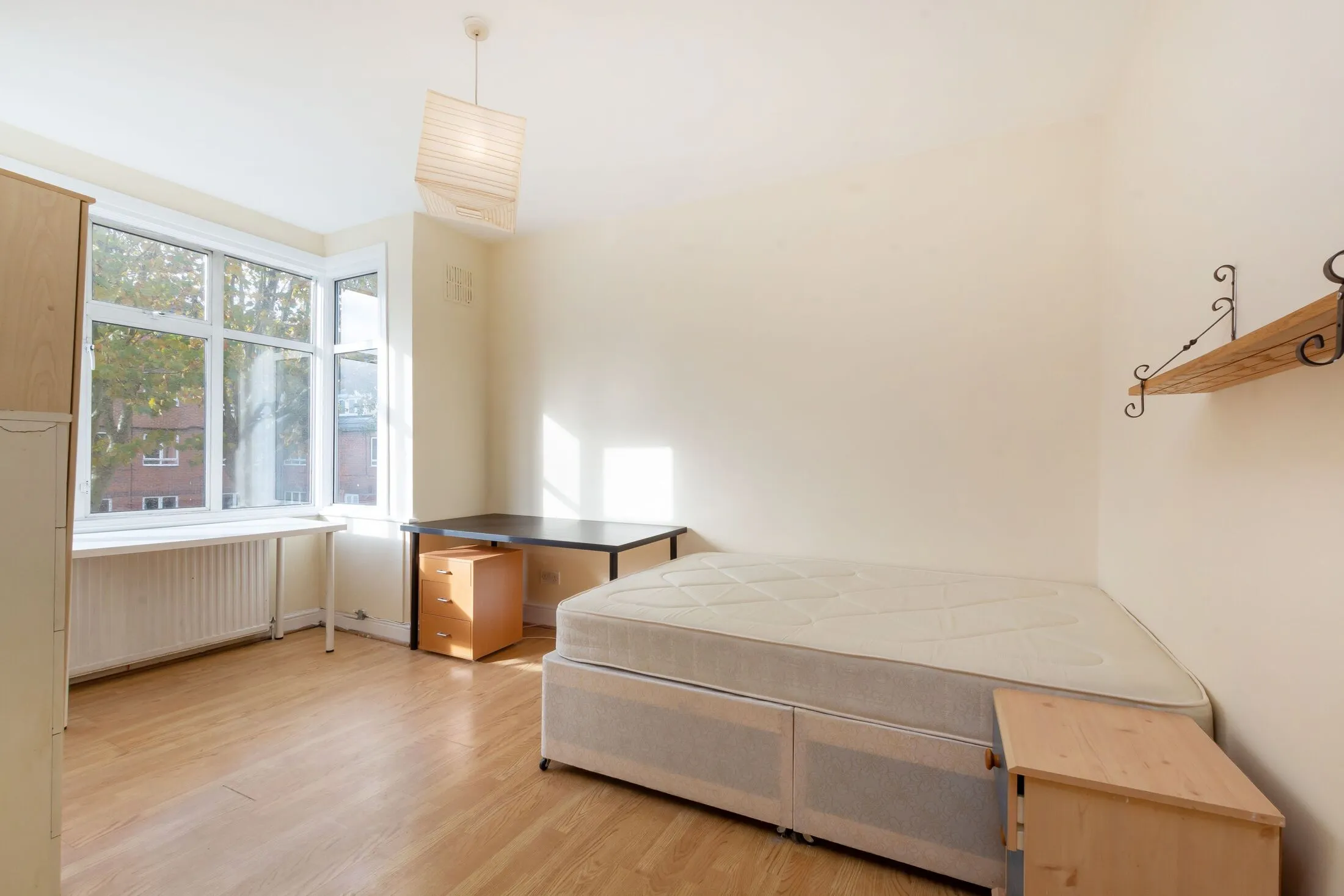 Flat Cavendish Road in Greater London
