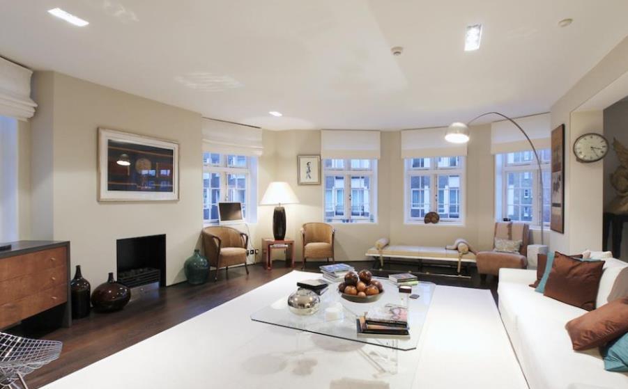 Flat Transept Street in City of Westminster