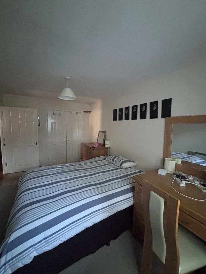 Flat Marksbury Avenue in Greater London