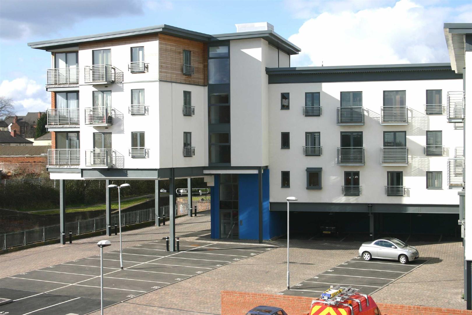 Flat Blue Lane West in Walsall