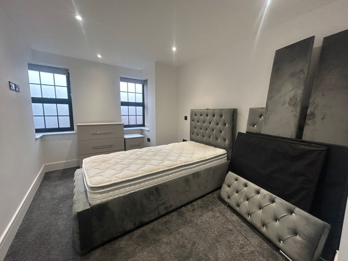 Room Sudbury Hill Close in Greater London