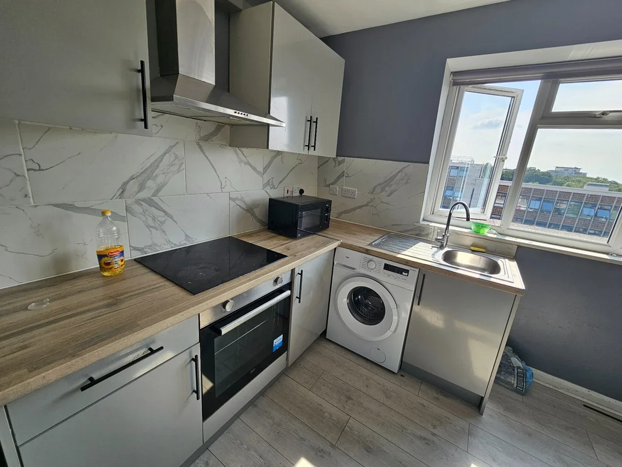 Flat Imperial Drive in Greater London