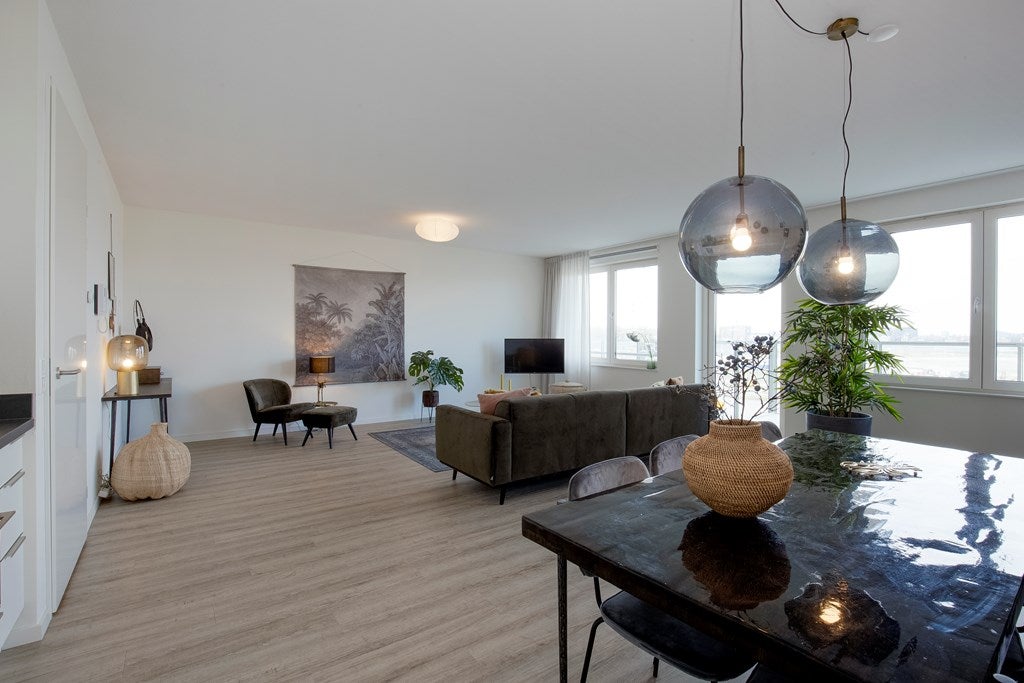 Flat Mary van der Sluisstraat in Amsterdam