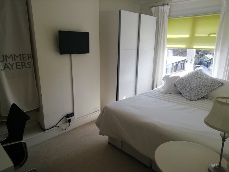 Room Plains Avenue in Maidstone