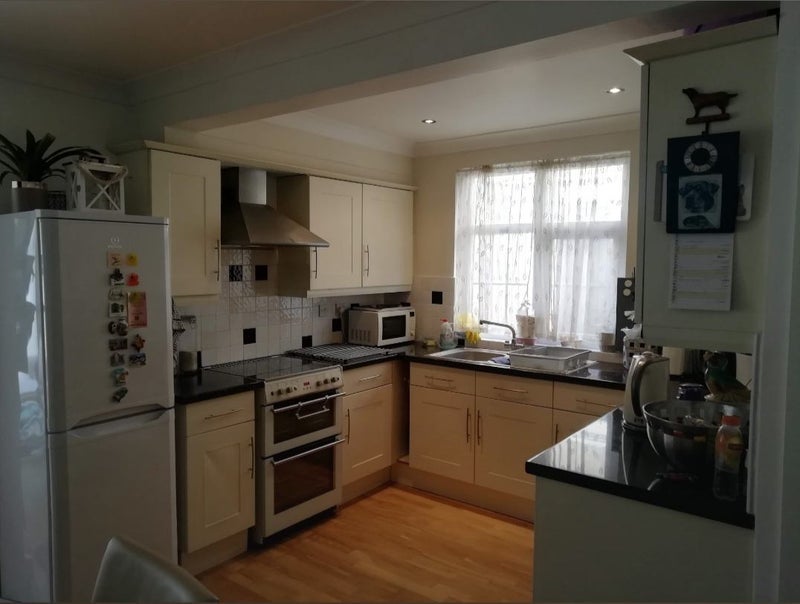Room Plains Avenue in Maidstone