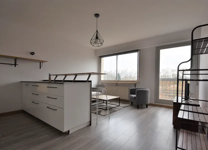 Flat Rue du 19 Mars 1962 in Mâcon