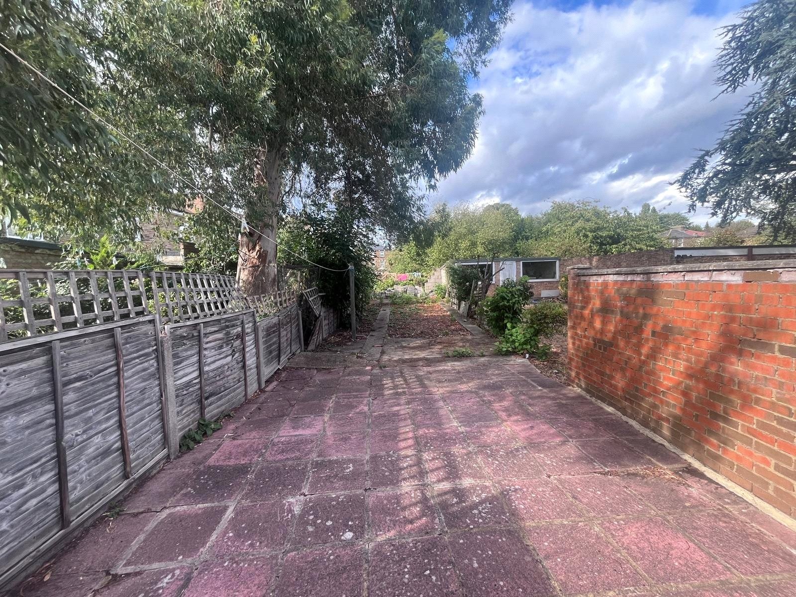 House Heath Road in Greater London