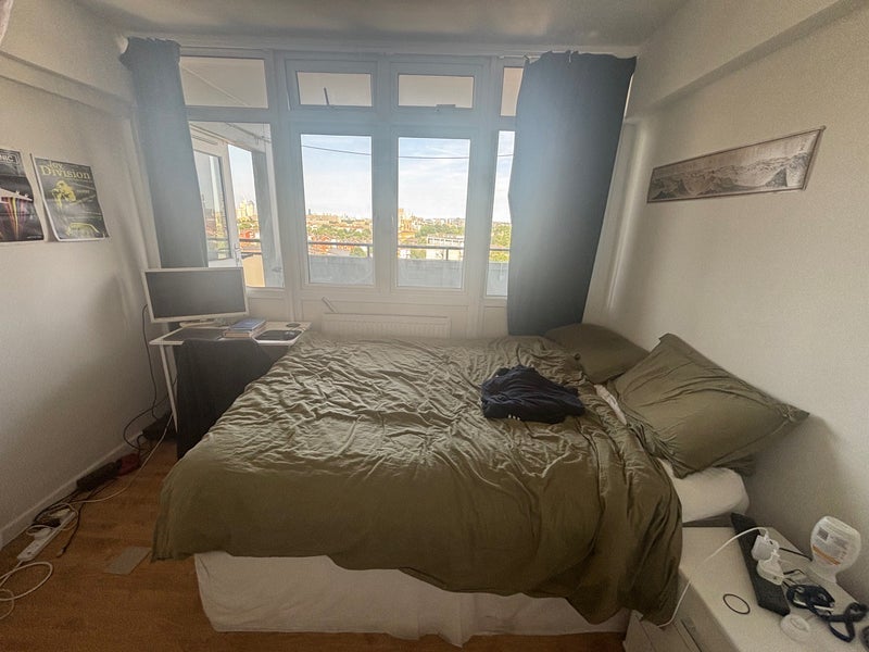 Room Royal Road in Greater London