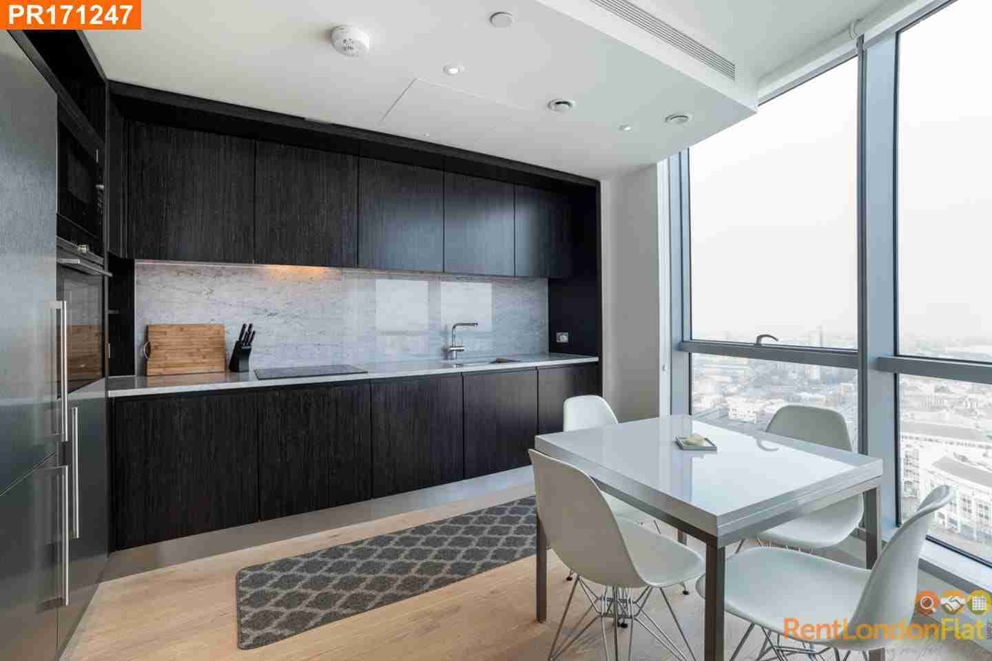 Flat Biscayne Avenue in Greater London