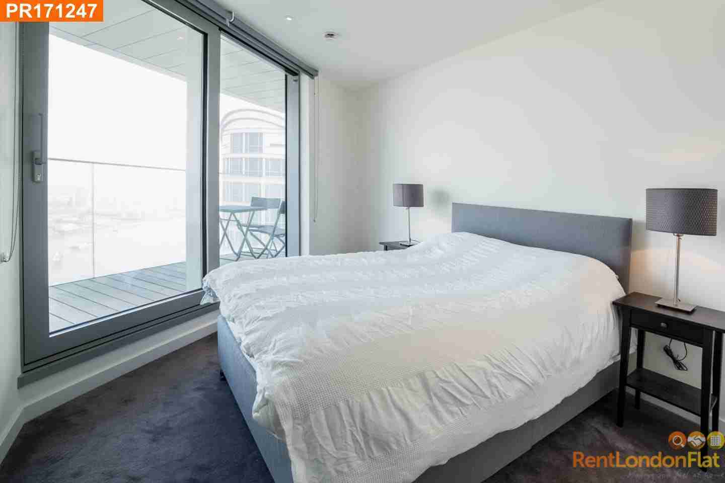 Flat Biscayne Avenue in Greater London