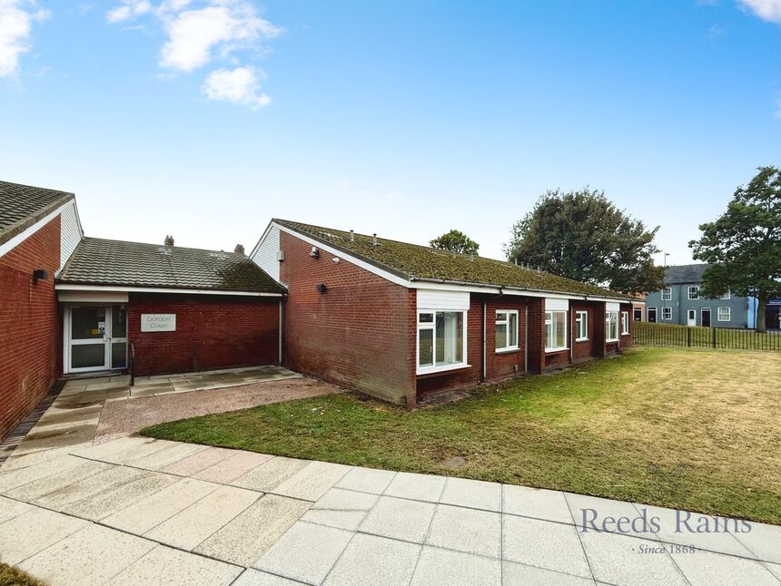 Flat Gordon Street in Newcastle-under-Lyme