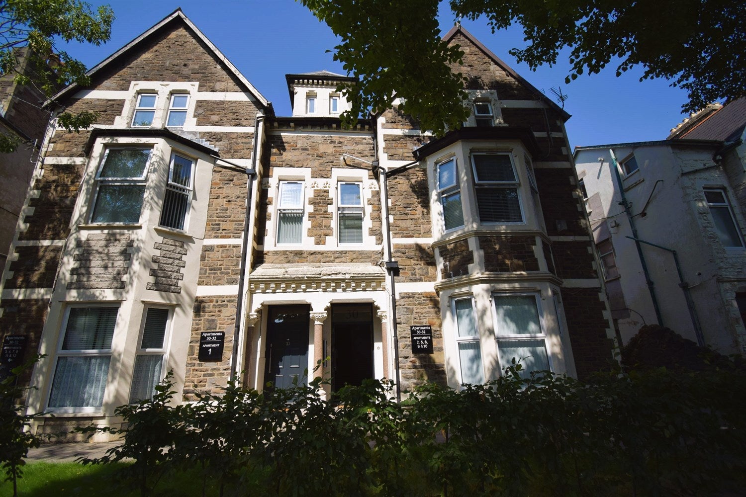 Flat Oakfield Street in Cardiff