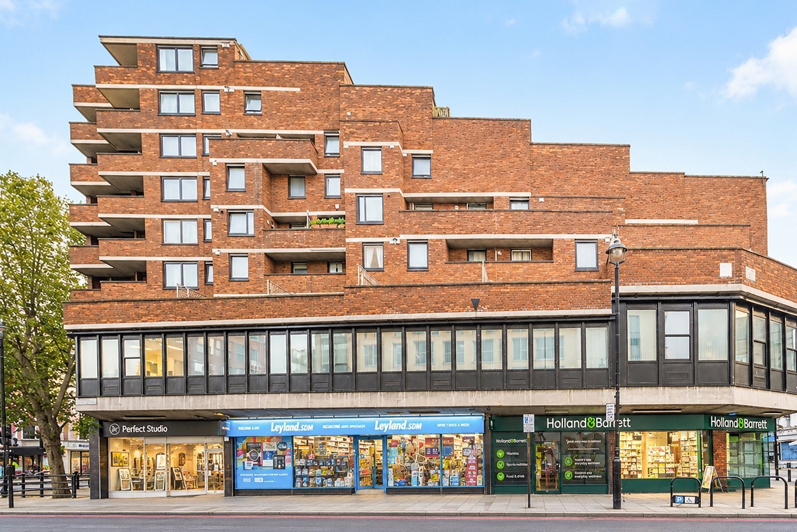 Flat Vauxhall Bridge Road in City of Westminster
