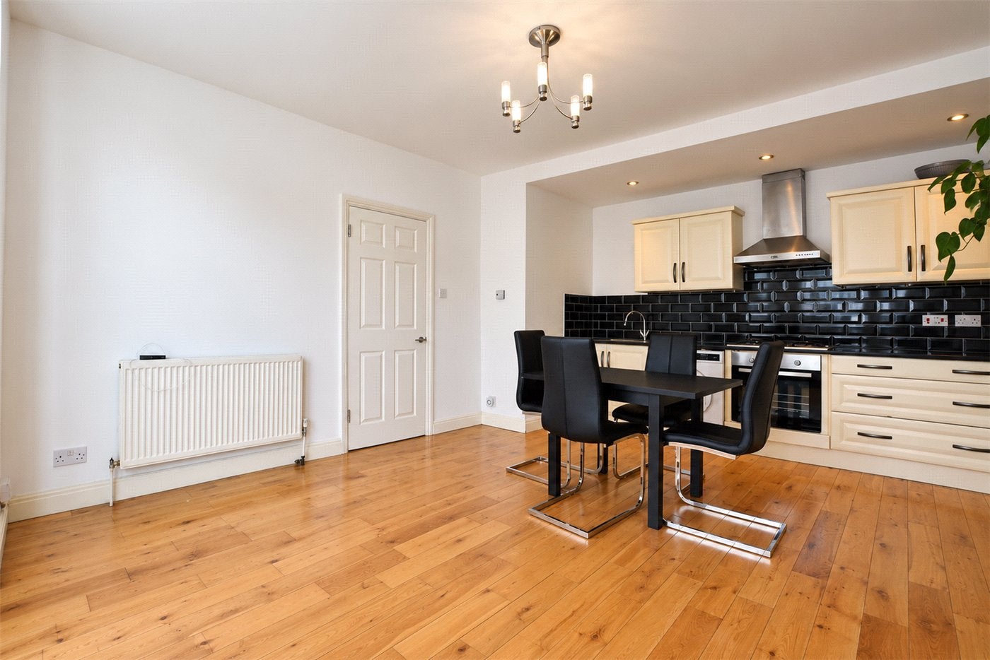 Flat Arngask Road in Greater London