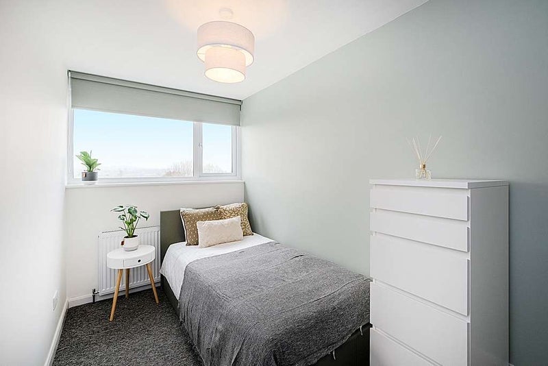 Room Spains Hall Place in Basildon