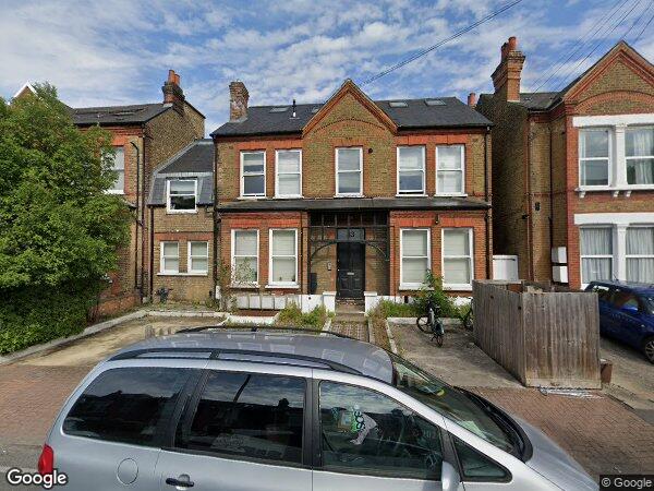 Flat Eardley Road in Greater London