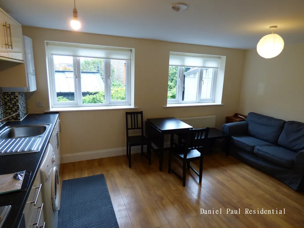 Flat Fraser Nash Close in Greater London