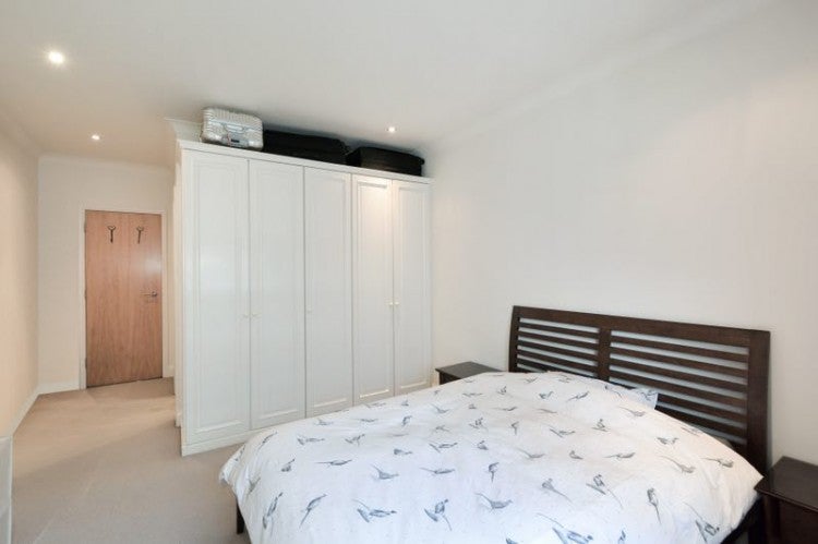 Flat York Road in Greater London