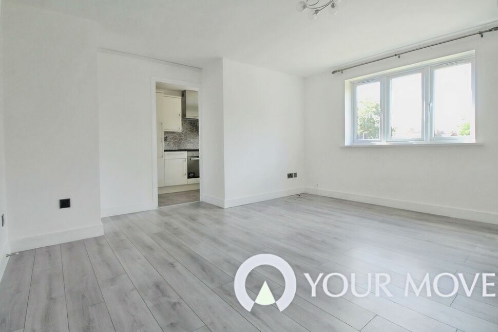 Flat Bernard Ashley Drive in Greater London