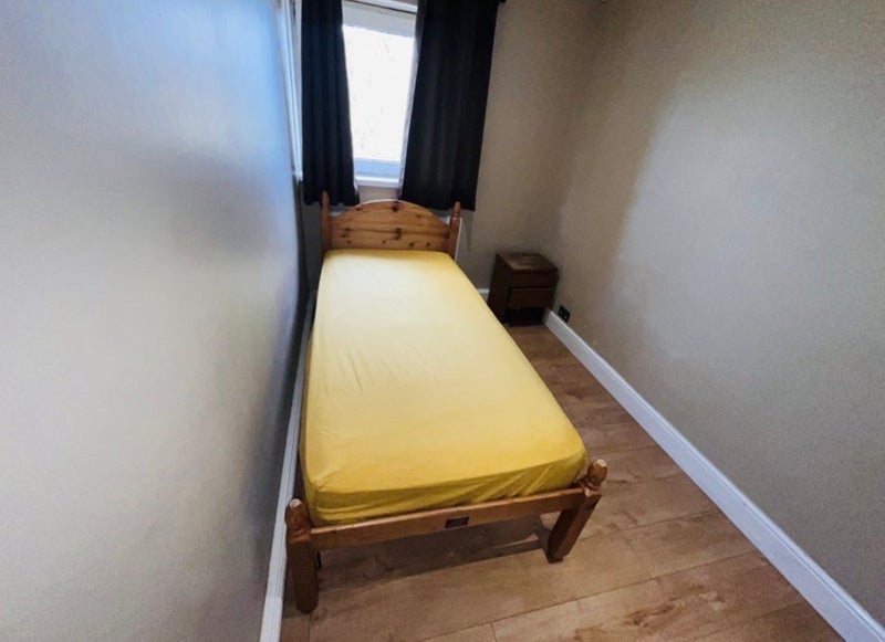Room Denham Close in Maidenhead