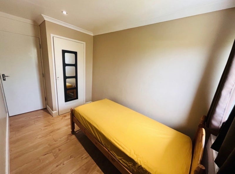 Room Denham Close in Maidenhead