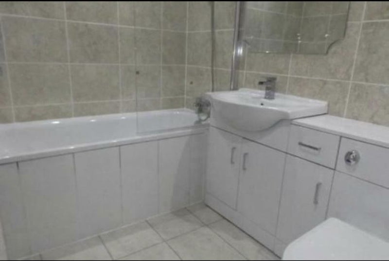 Room Denham Close in Maidenhead