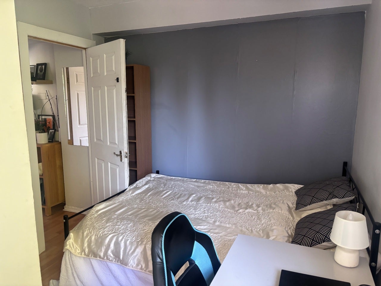 Room Portland Street in Greater London