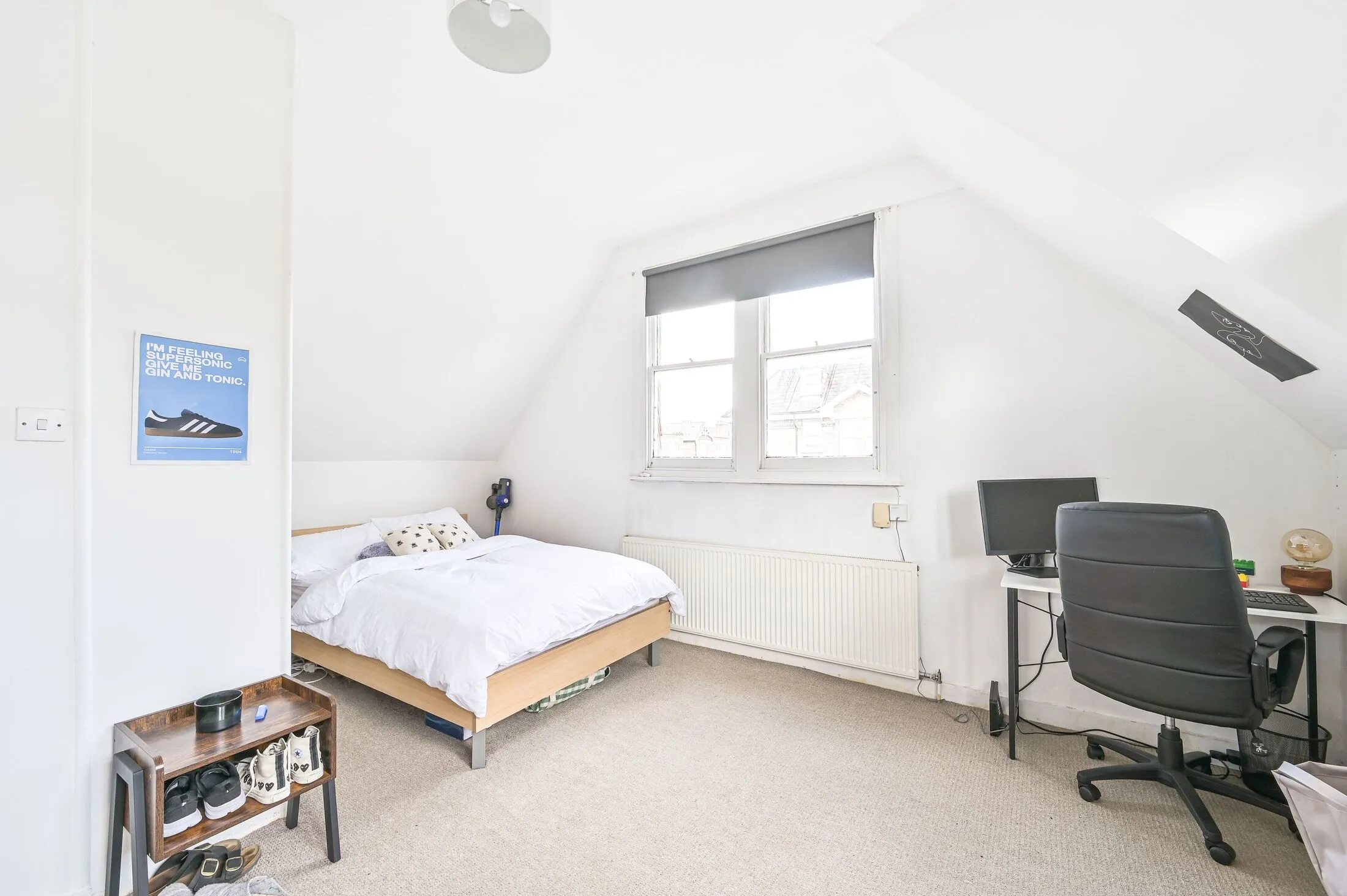 Flat Canfield Gardens in Greater London