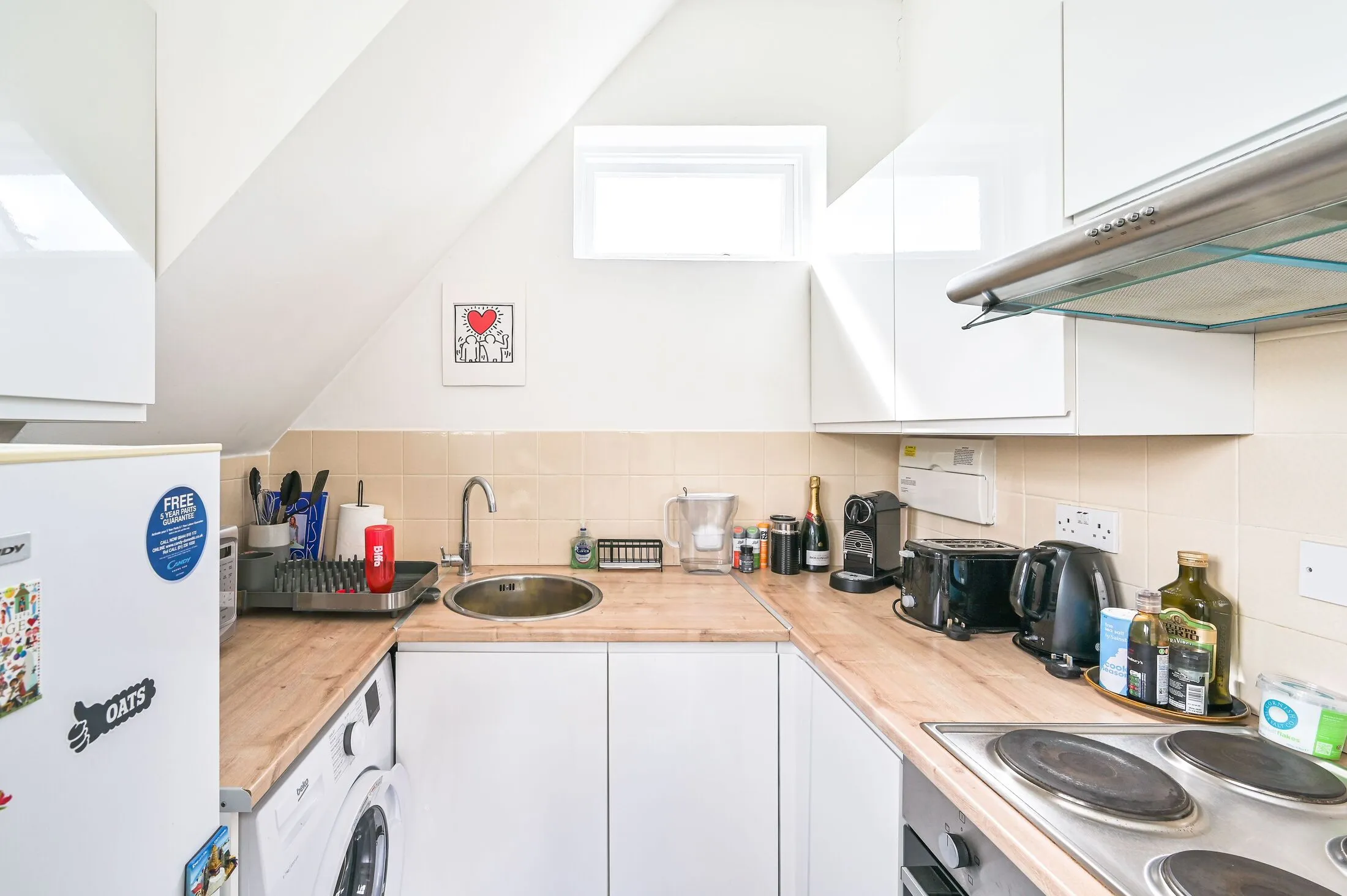Flat Canfield Gardens in Greater London