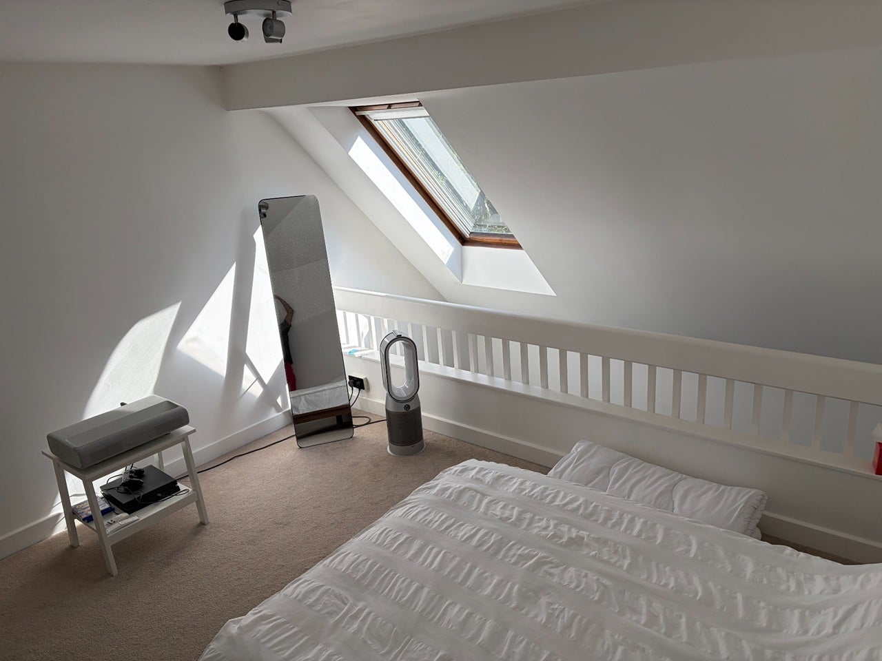 Flat Kingsnympton Park Estate in Greater London