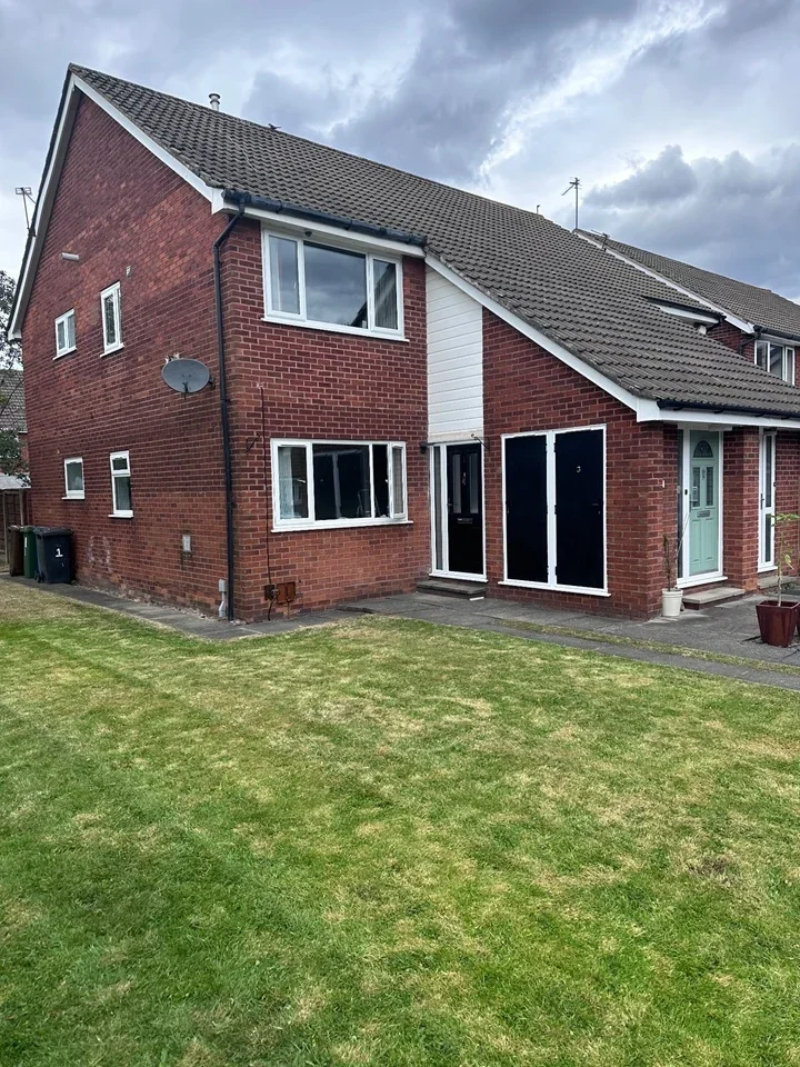 Flat St Anne's Road in Tameside