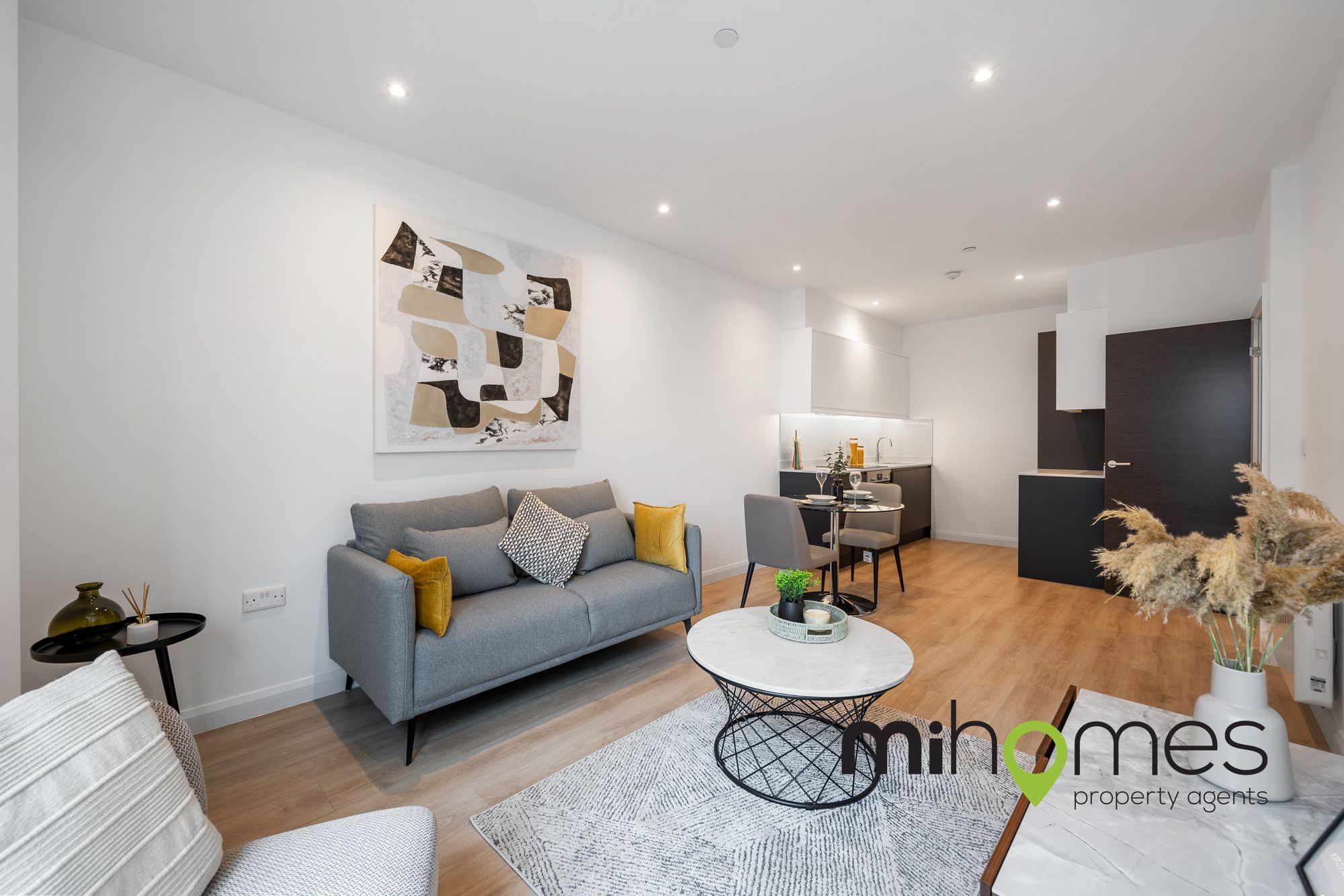 Flat Wellington Street in Slough