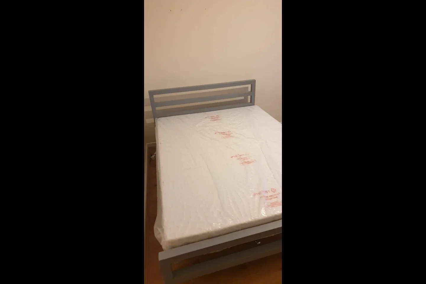 Room Bruce Road in Greater London