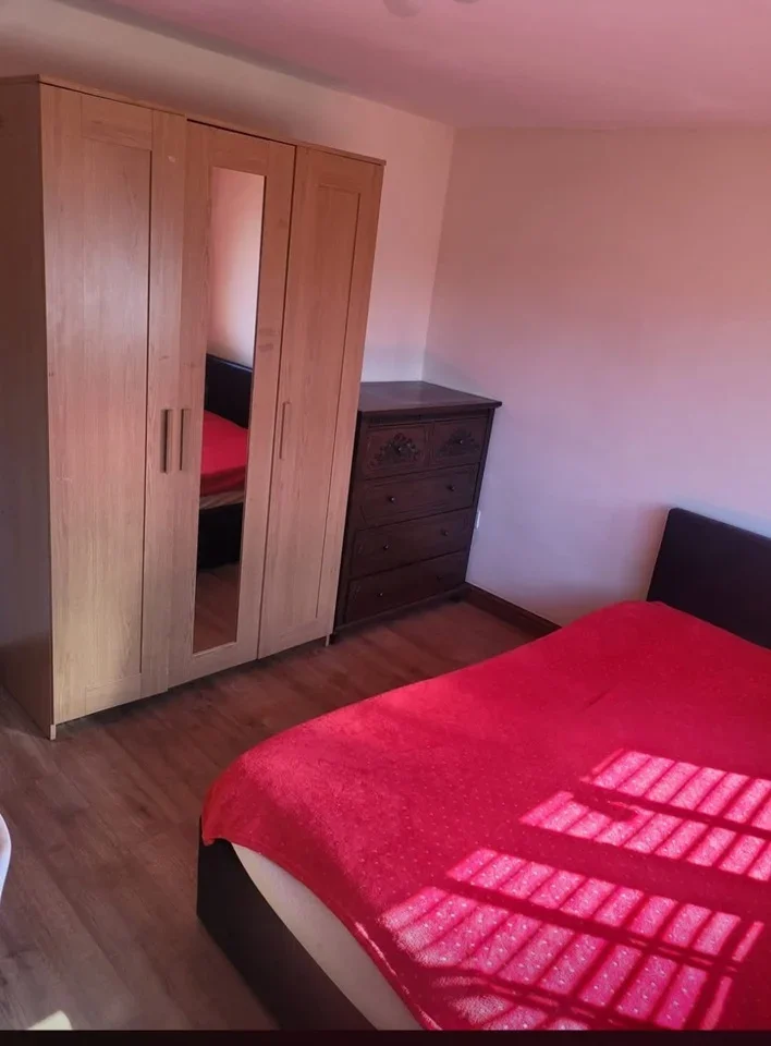 Room Warbank Crescent in Greater London